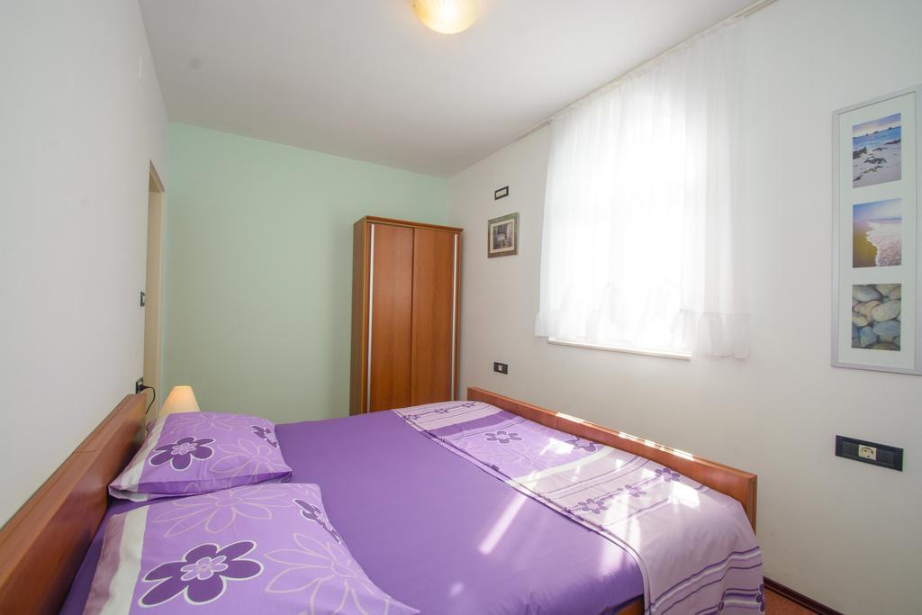 Apartments Jerkunica Rogoznica  Room photo