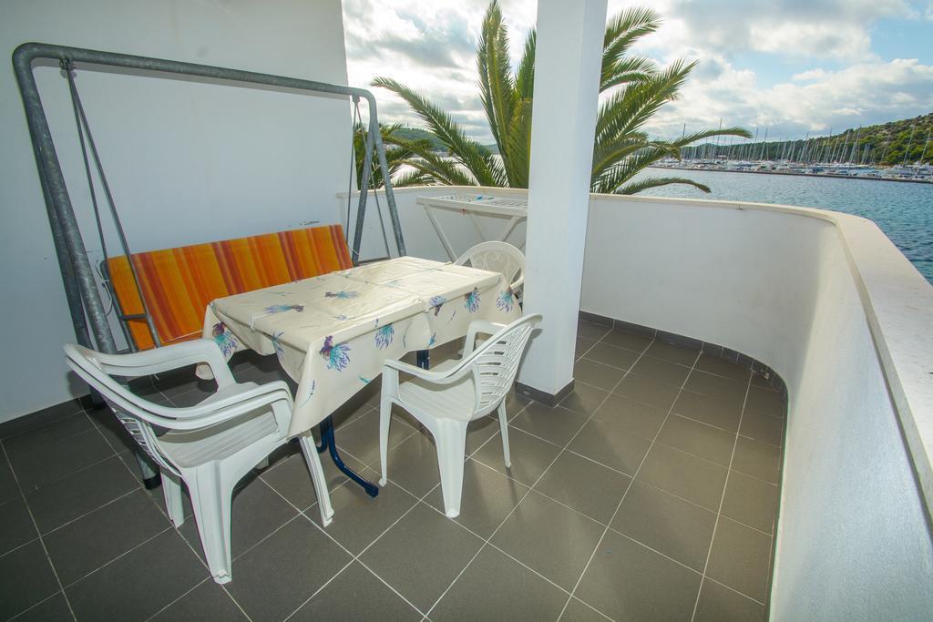 Apartments Jerkunica Rogoznica  Room photo