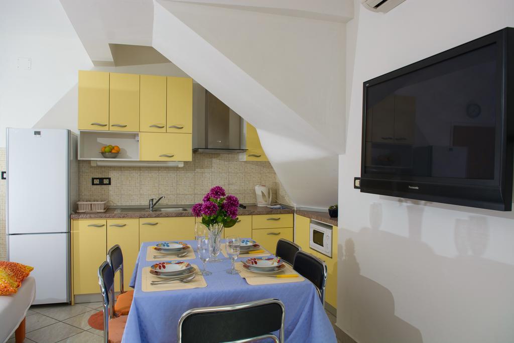 Apartments Jerkunica Rogoznica  Room photo