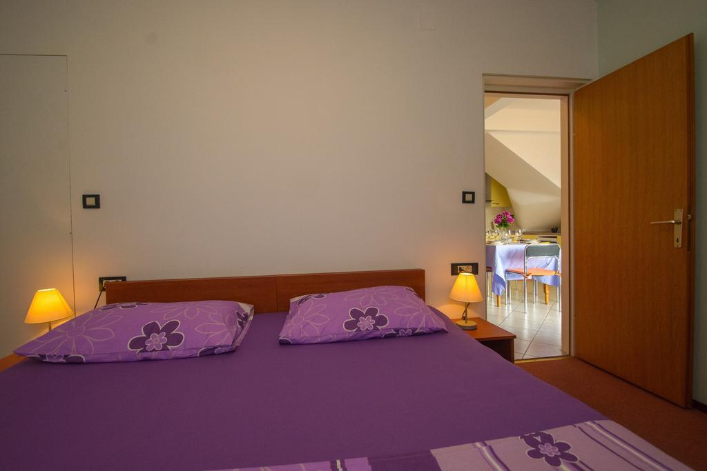 Apartments Jerkunica Rogoznica  Room photo